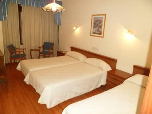 Hotel La Ruta Tapia De Casariego Extérieur photo